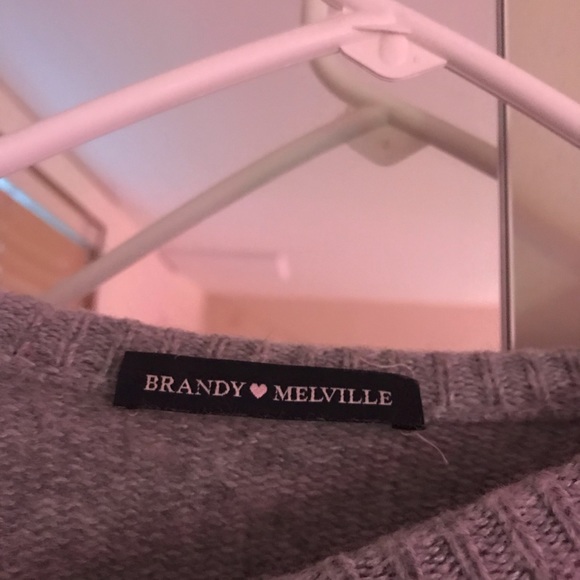 Brandy Melville top - Picture 2 of 3